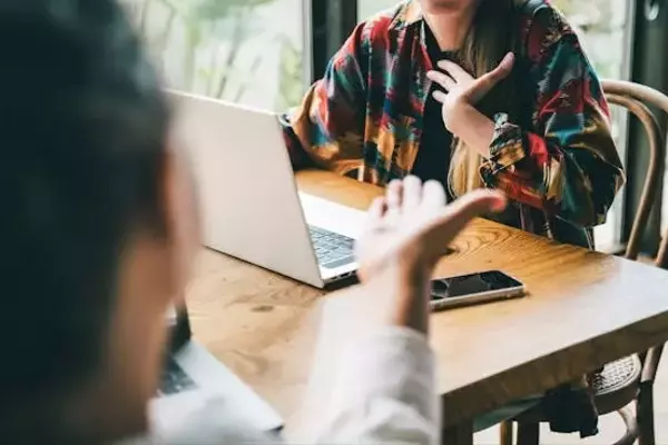 Effective Communication: Setting and Maintaining Personal Boundaries