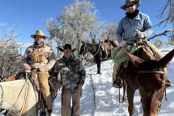 Lion Hunting Expedition in Utah's Arid Landscapes