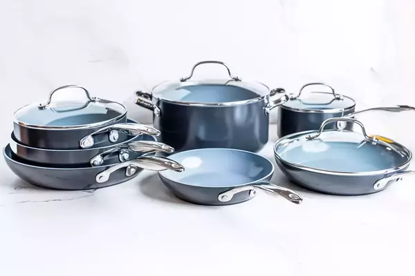 The Best Non-Toxic Cookware Sets of 2024