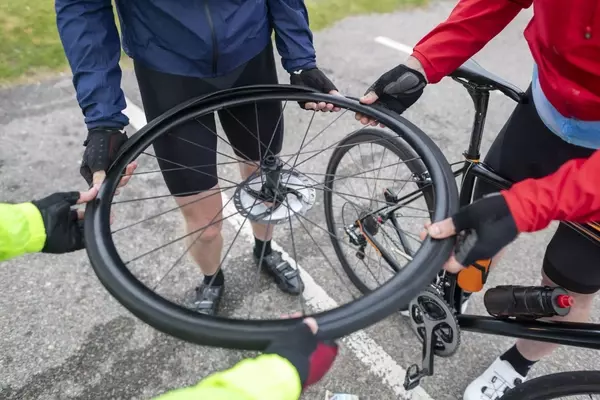 Effortless Tire Changes: A Cyclist's Revelation