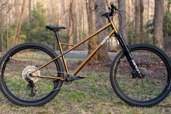 Surly Sorceress: A Modern Hardtail with Versatile Drivetrain Options