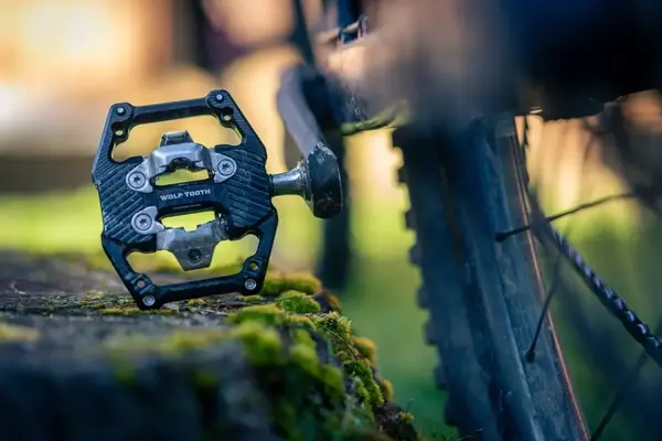 Wolf Tooth's SHIFT Downhill Clipless Pedal: A Detailed Analysis of Adjustable Q-Factor and Traction