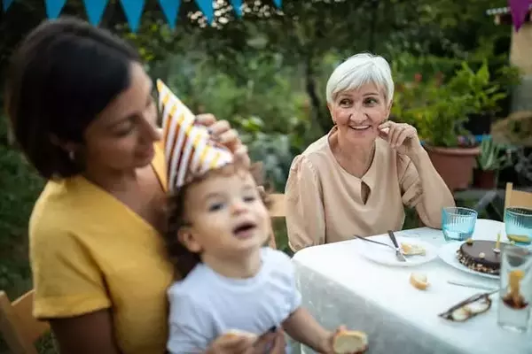 Expert Advice on Responding to Unsolicited Parenting Commentary