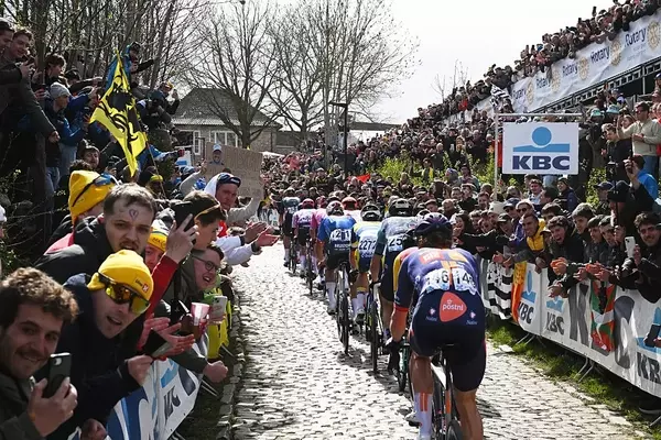 Cyclists Face Potential Fines and Sanctions for Red Light Violation at Tour of Flanders