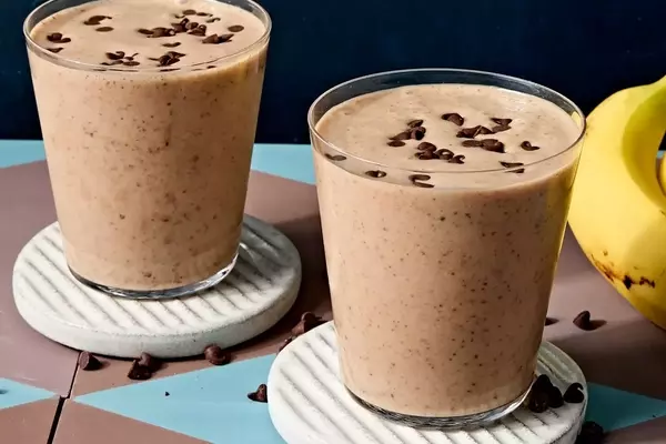 Crafting the Ultimate Snickers-Inspired Protein Shake
