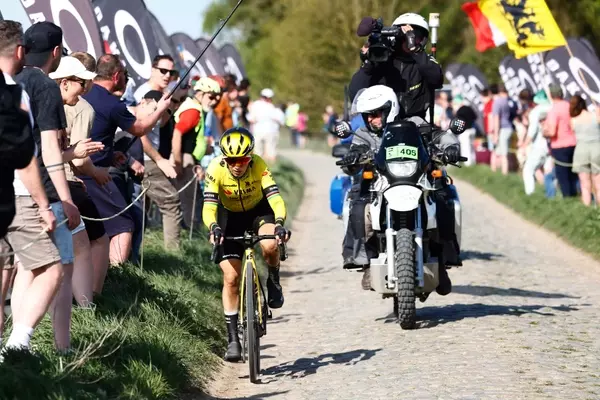 Reduced TV Coverage for Paris-Roubaix Femmes Sparks Outcry