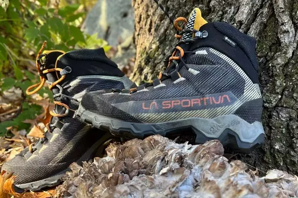 The Ultimate Guide to Women's Hiking Footwear for 2026