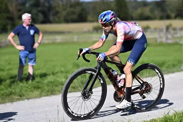 Tiffany Cromwell and Sofia Gomez Villafane Set for Intense Gravel Race Showdown at Sea Otter Classic