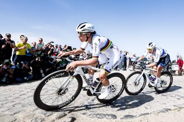 Paris-Roubaix Femmes 2026: Full Start List and Key Riders