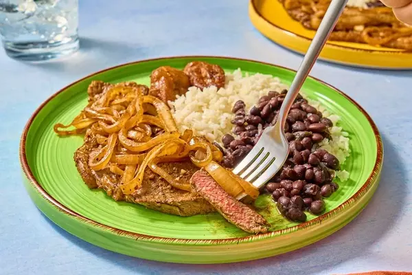 Top 10 Sirloin Steak Recipes for Flavorful, Budget-Friendly Meals