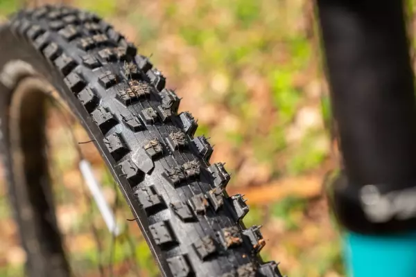 Specialized Butcher and Eliminator Radial Mountain Bike Tires: Enhanced Grip, Minimal Drawbacks