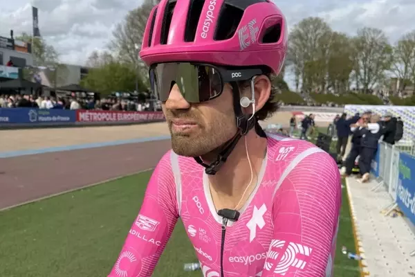 Alastair MacKellar's Grueling Paris-Roubaix: A Triumph of Spirit Against the Clock