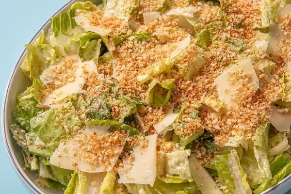 Enhancing Salads with Breadcrumbs: A Culinary Trend