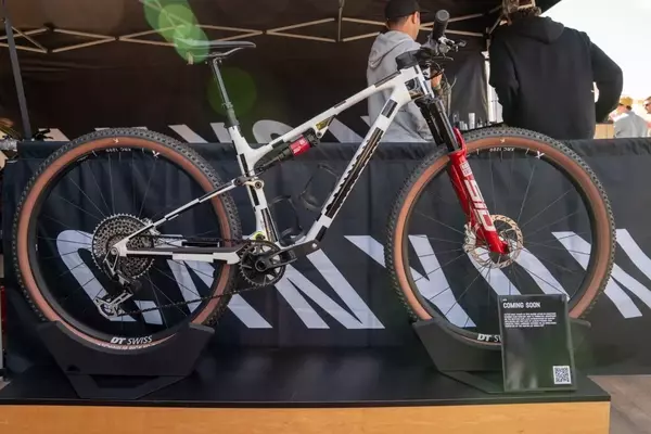 Canyon Unveils Next-Gen Lux World Cup XC Race Bike