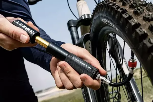 Lezyne's CLIK Valve System Revolutionizes Tire Inflation for Cyclists