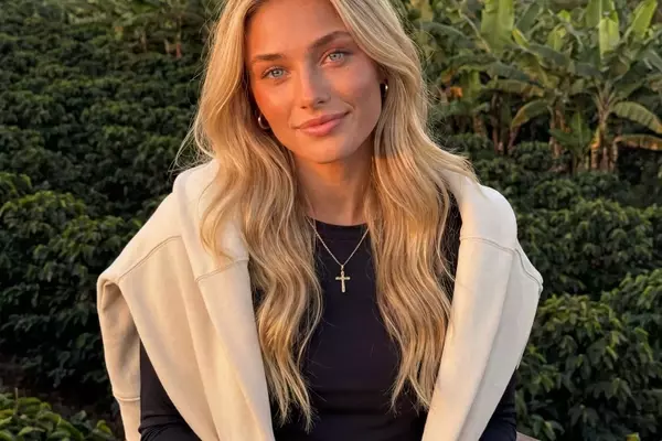 The Emergence and Ethical Dilemmas of AI Influencers in the Digital Age