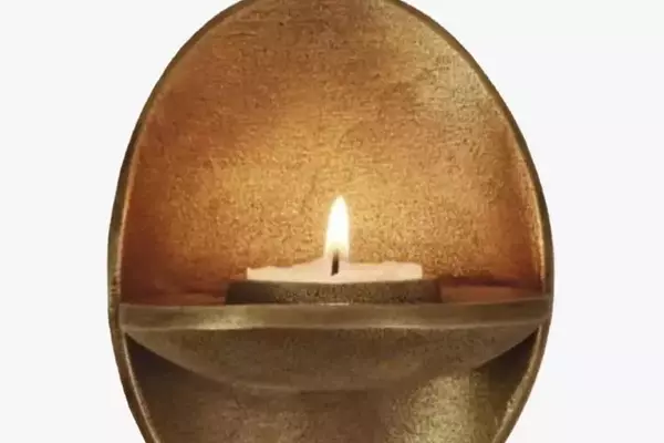 Elevate Your Fireplace: A Guide to Stylish Mantel Decor
