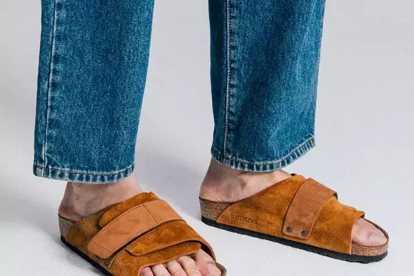 The Ultimate Guide to Men's Slide Sandals: Comfort Meets Style