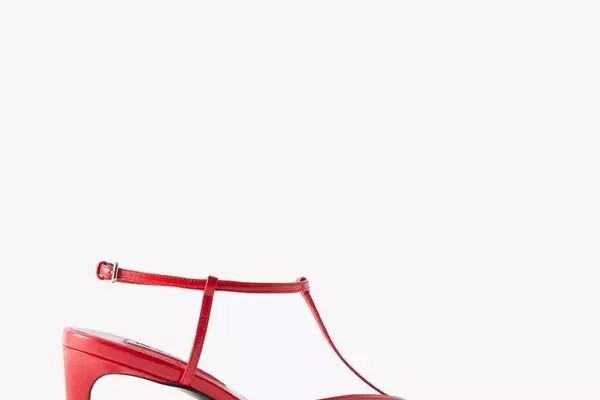 Summer Footwear: Elevating Your Style with Heeled Sandals