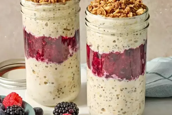 Lemon-Berry Crisp Overnight Oats: A Wholesome Breakfast Delight