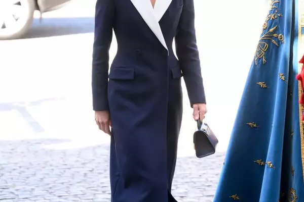 Kate Middleton Honors ANZAC Day in Meaningful Attire