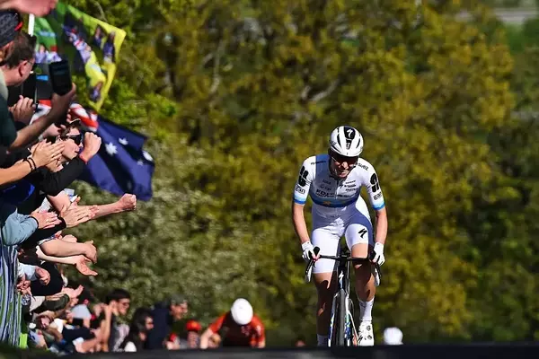 Demi Vollering Advocates for Enhanced Visibility in Women's Cycling Broadcasts