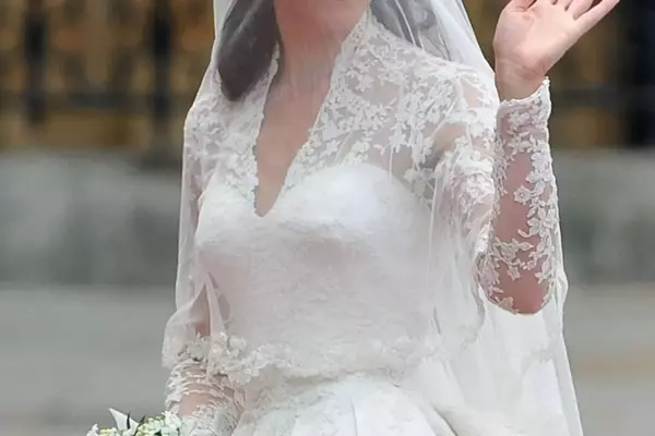 The Royal Wedding Gown: A Detailed Look at Kate Middleton's Iconic Dress