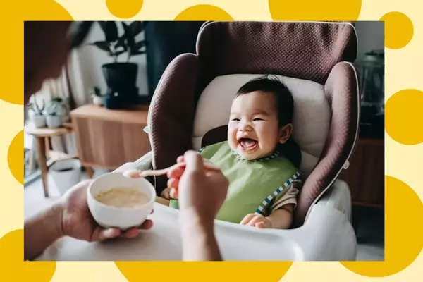 A Comprehensive Guide to Introducing Solid Foods to Infants