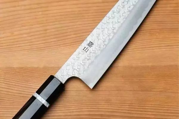 Mastering the Blade: A Comprehensive Guide to Japanese Chef's Knives