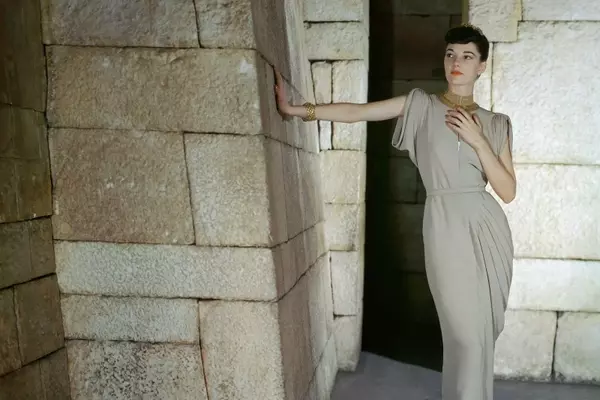Art Inspires Fashion: A 1945 Vogue Retrospective