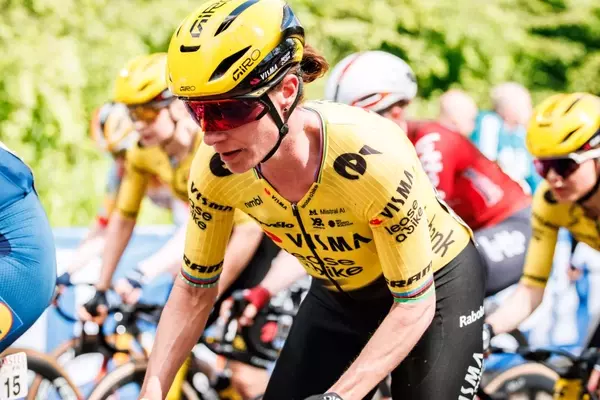 La Vuelta Femenina Sees Early Exits for Key Riders After Series of Crashes