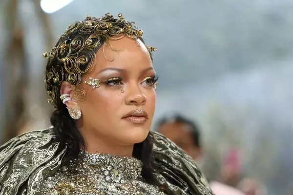 Rihanna's Met Gala 2026 'Living Sculpture' Hairstyle: A Masterpiece of Art Deco Glamour