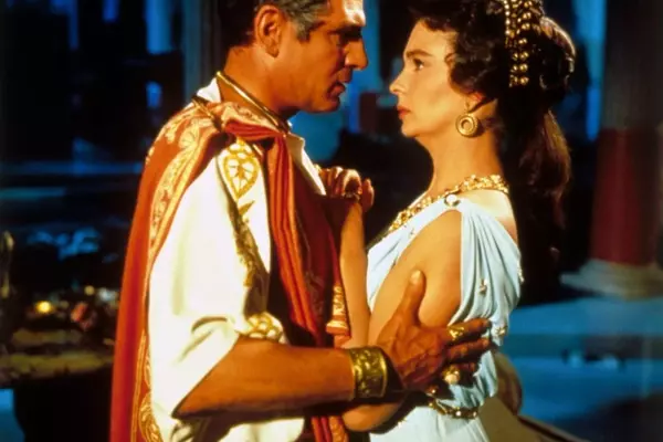 The Shifting Landscape of Accents in Historical Epics