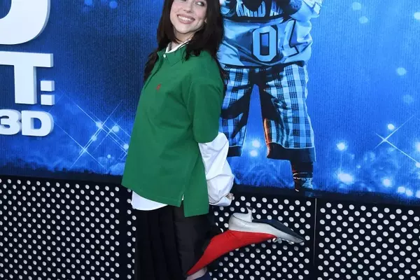 Billie Eilish's Signature Style Shines at Concert Film Premiere