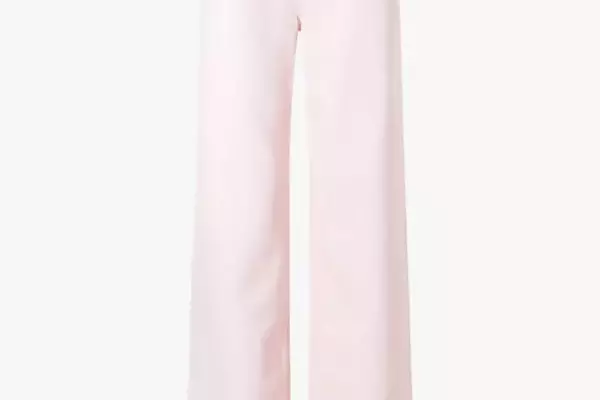 The Rise of Pale Pink Denim: A Fresh Take on a Classic