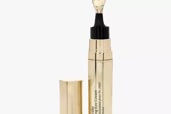 The Rise of Tinted Eye Creams: A Hybrid Skincare Solution