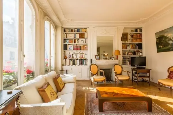 Your Guide to the Most Stylish Airbnbs in Paris