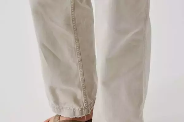 The Ultimate Guide to Men's Flip-Flops: Comfort, Style, and Durability