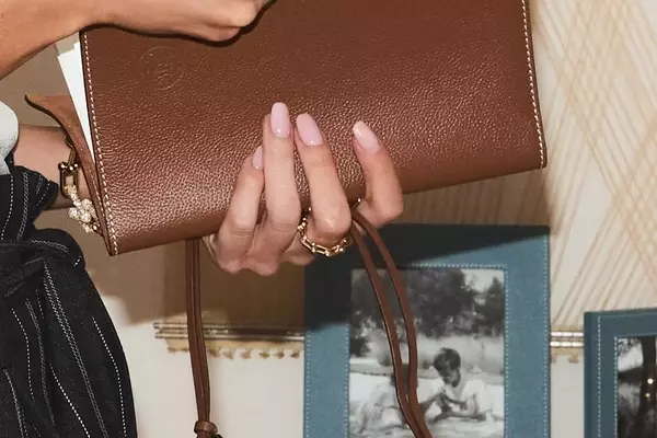 Rosie Huntington-Whiteley Launches Home Decor Line 'Mémoire'