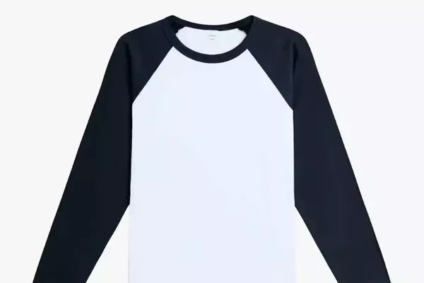 The Enduring Appeal of the Raglan Tee: A Style Staple's Versatility