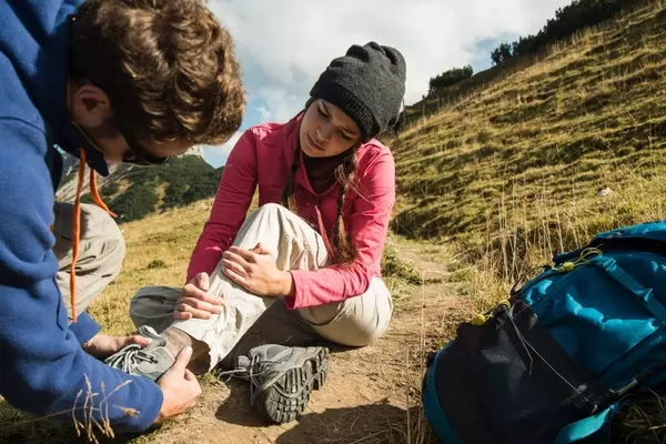 Navigating Backcountry Emergencies: A Guide to Wilderness First Aid