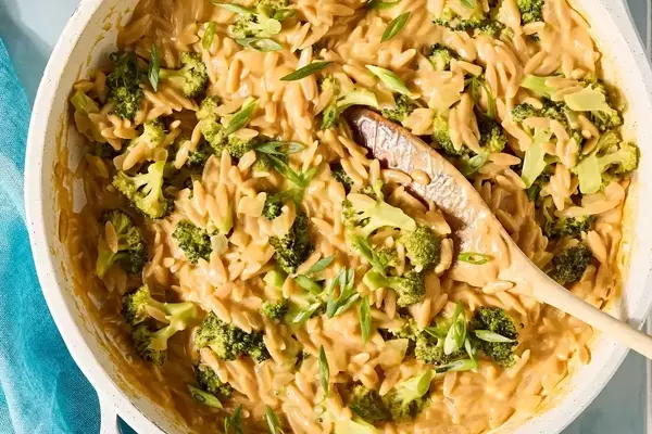 Quick and Healthy Broccoli-Cheddar Orzo
