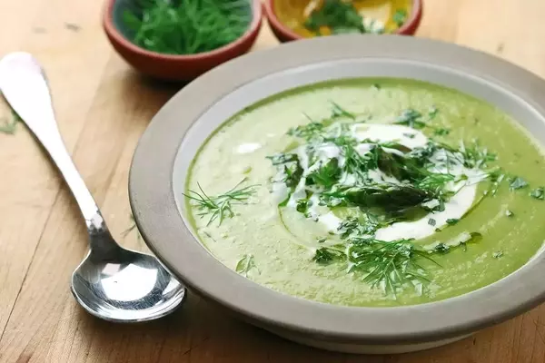 Bright and Velvety Asparagus and Tarragon Velouté