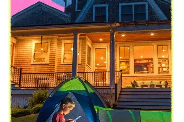 Transform Your Backyard into a Dreamy Staycation Spot