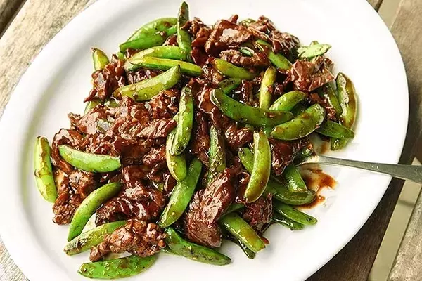Mastering Stir-Fried Beef: Skirt Steak's Superiority