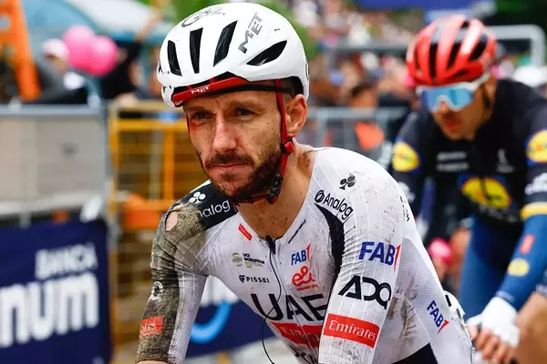 Unpacking the Giro d'Italia Tyre Debate: Are TT Tyres Truly to Blame for Crashes?