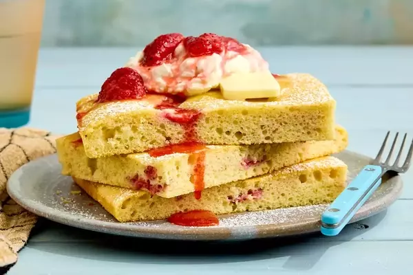 Sheet Pan Strawberry and Cream Pancakes: A Convenient Brunch Delight