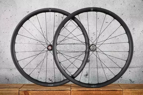 Fulcrum Soniq ALX Alloy SRAM XDR T/L Disc Brake Road Wheelset Review