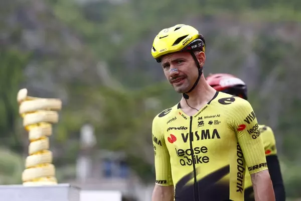 Cyclist Victor Campenaerts Addresses 'Pee-Gate' Controversy at Giro d'Italia