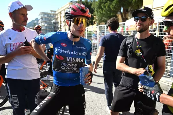 Jonas Vingegaard's Giro d'Italia Performance Affected by Illness